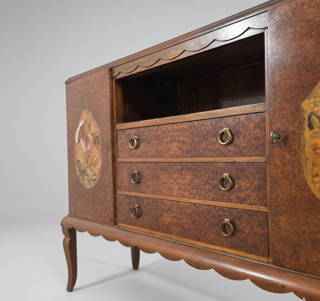 Buffet in marquetry of elm – Refined cabinetmaking work from 1940