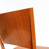 Ensemble de six chaises de différents types de bois