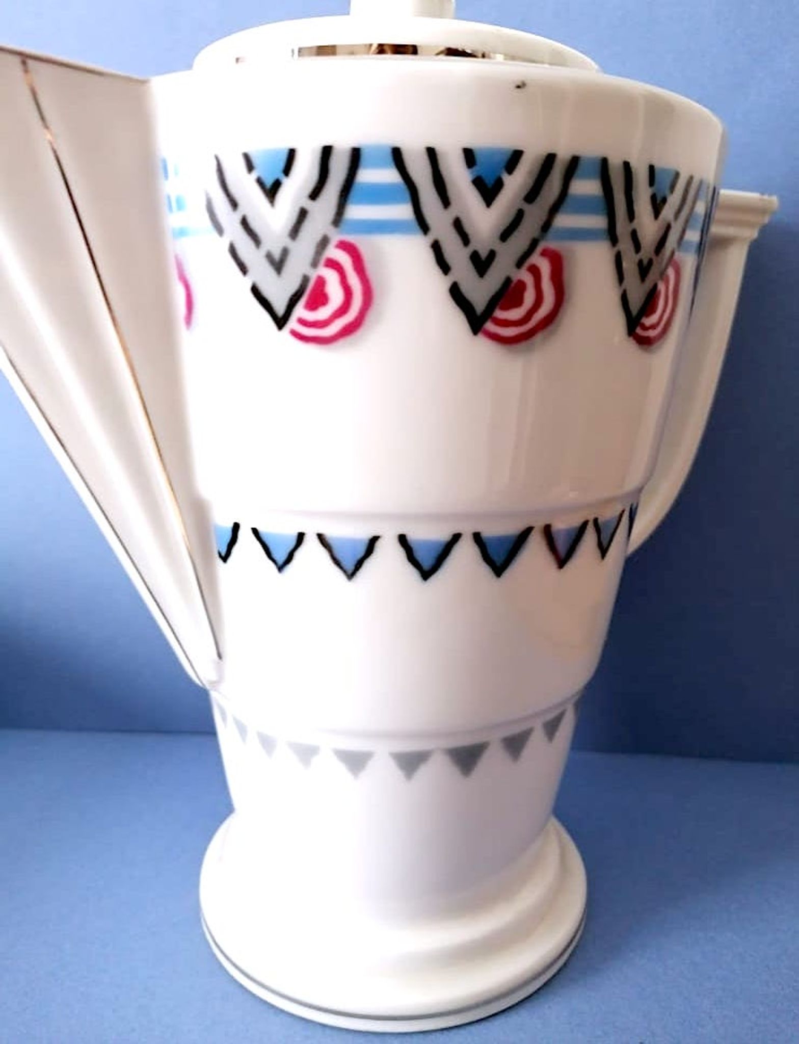 Théière en porcelaine de Limoges à décor géométrique