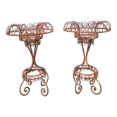 Paire de vases sur pieds en fil de fer