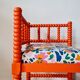 Chaise d'angle "Bobbin" revisitée – Orange Vitaminé & Floral Arty