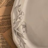 Plat en porcelaine