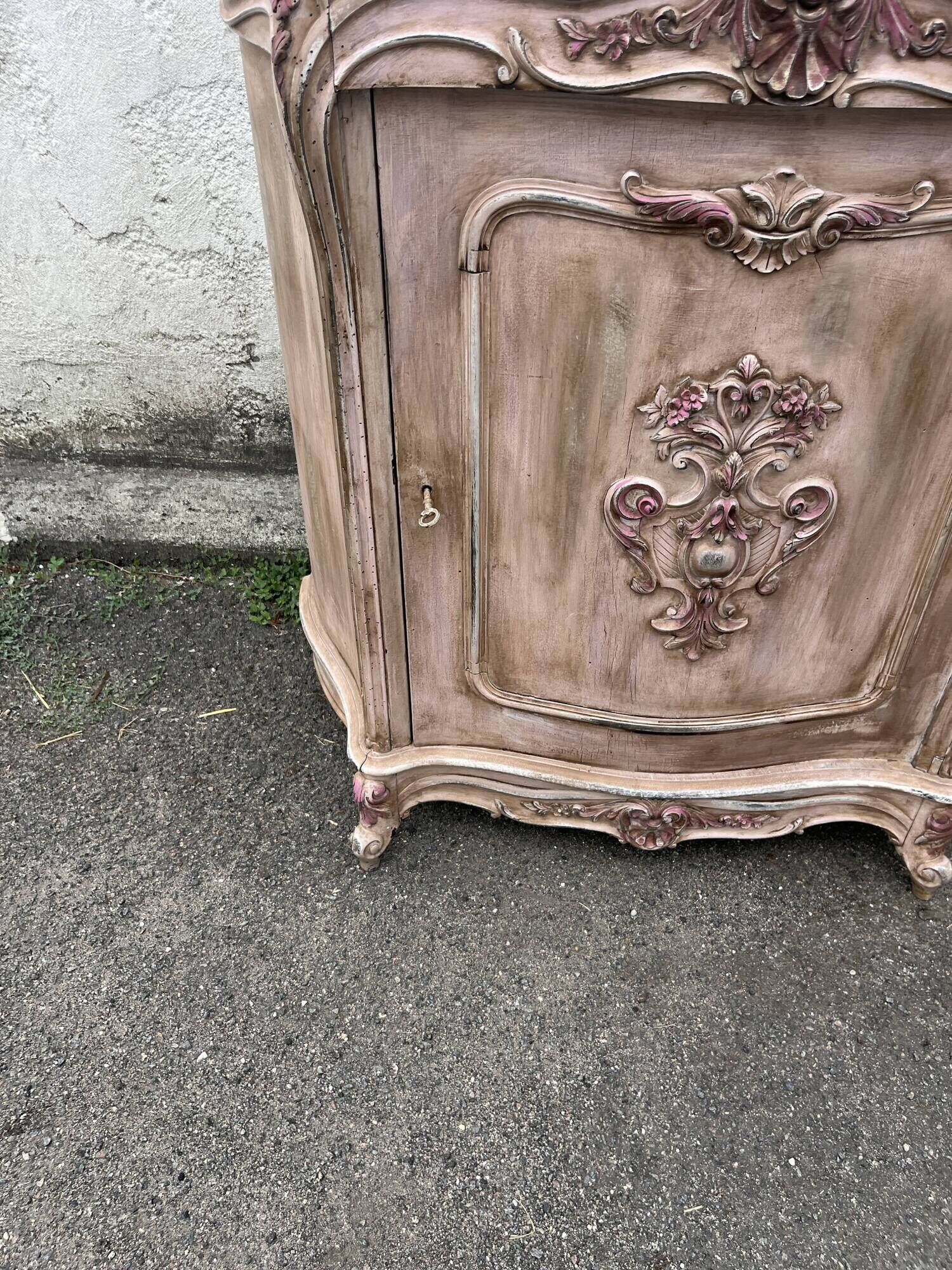 Louis XV style side table – door carved with floral decoration