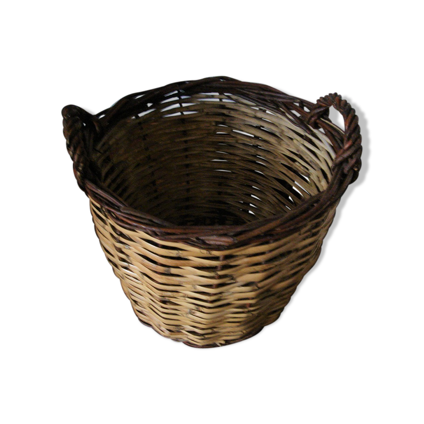 Basket round base two handles old lady jeanne strapping