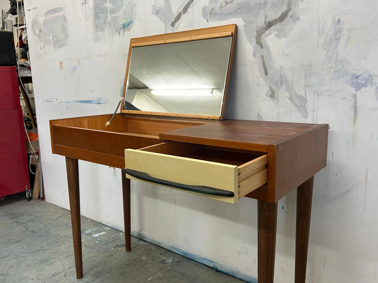 Coiffeuse vintage de style mid-century moderne ( années 50/60)