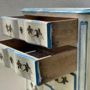 Weekly chest (7 drawers) patinated Provençal style