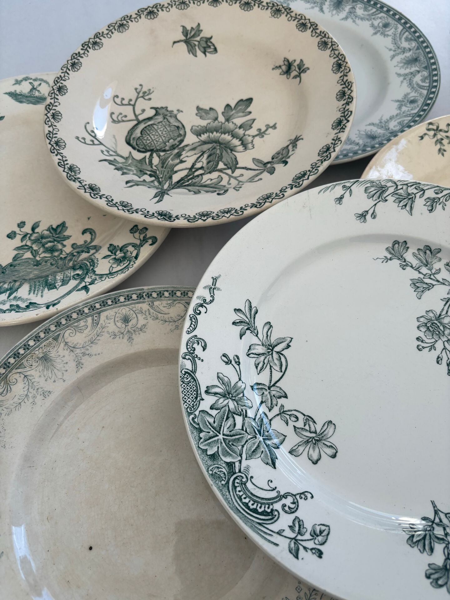 Lot of 6 green ironstone plates, antique French faience.
