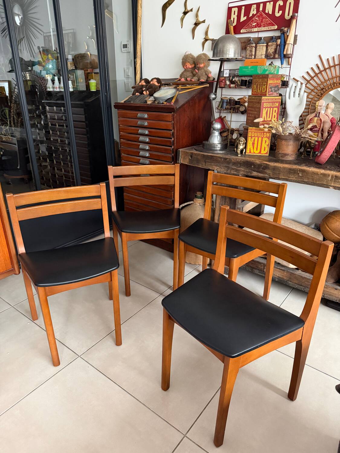 Ensemble de 4 chaises style scandinave vintage