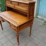 Napoleon III period tiered walnut desk from the 19th century