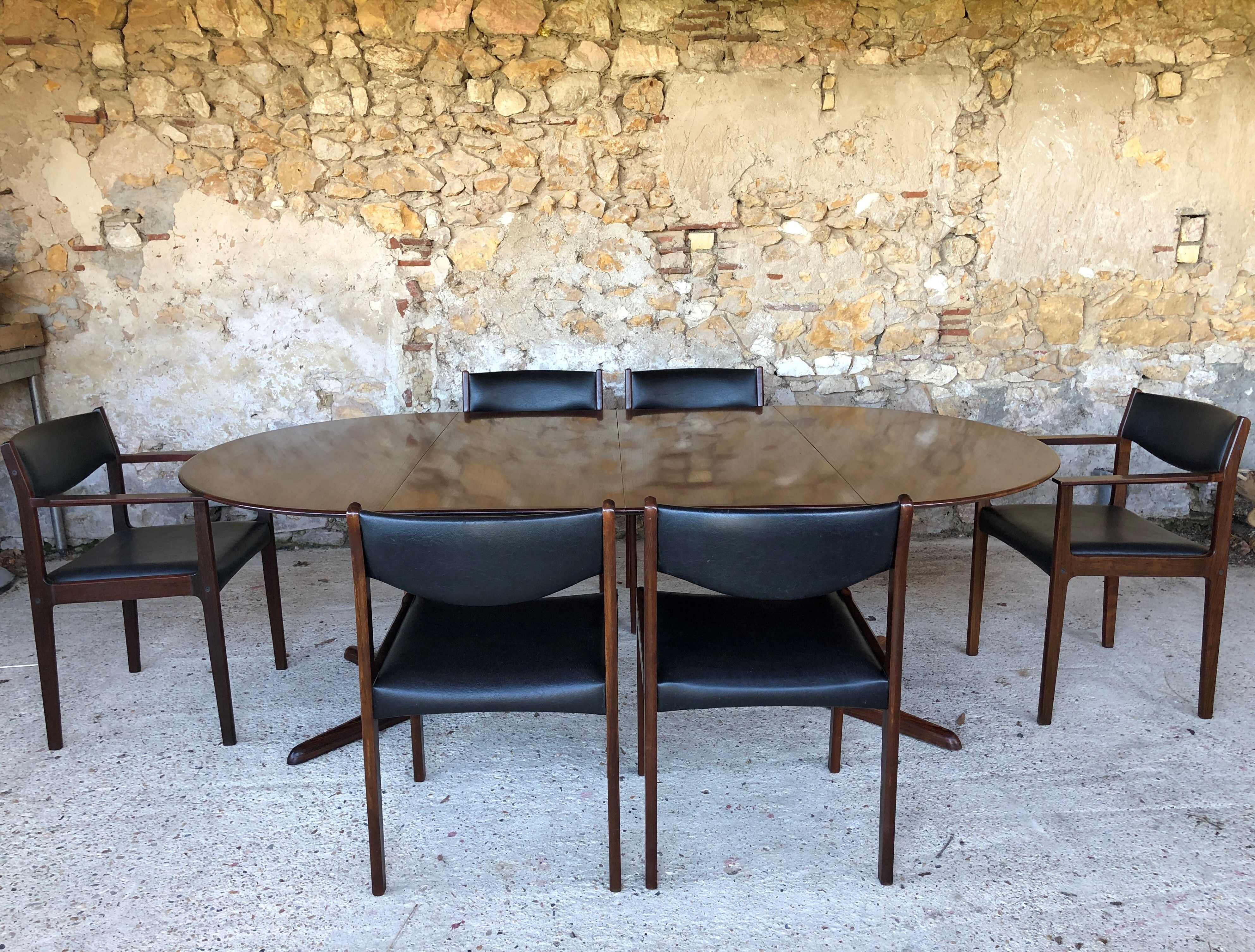 Expandable Scandinavian rosewood dining table by CJ Rosengaarden, circa 60's