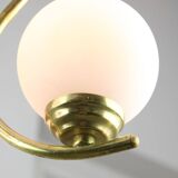 Lustre italien du milieu du siècle en laiton et opaline