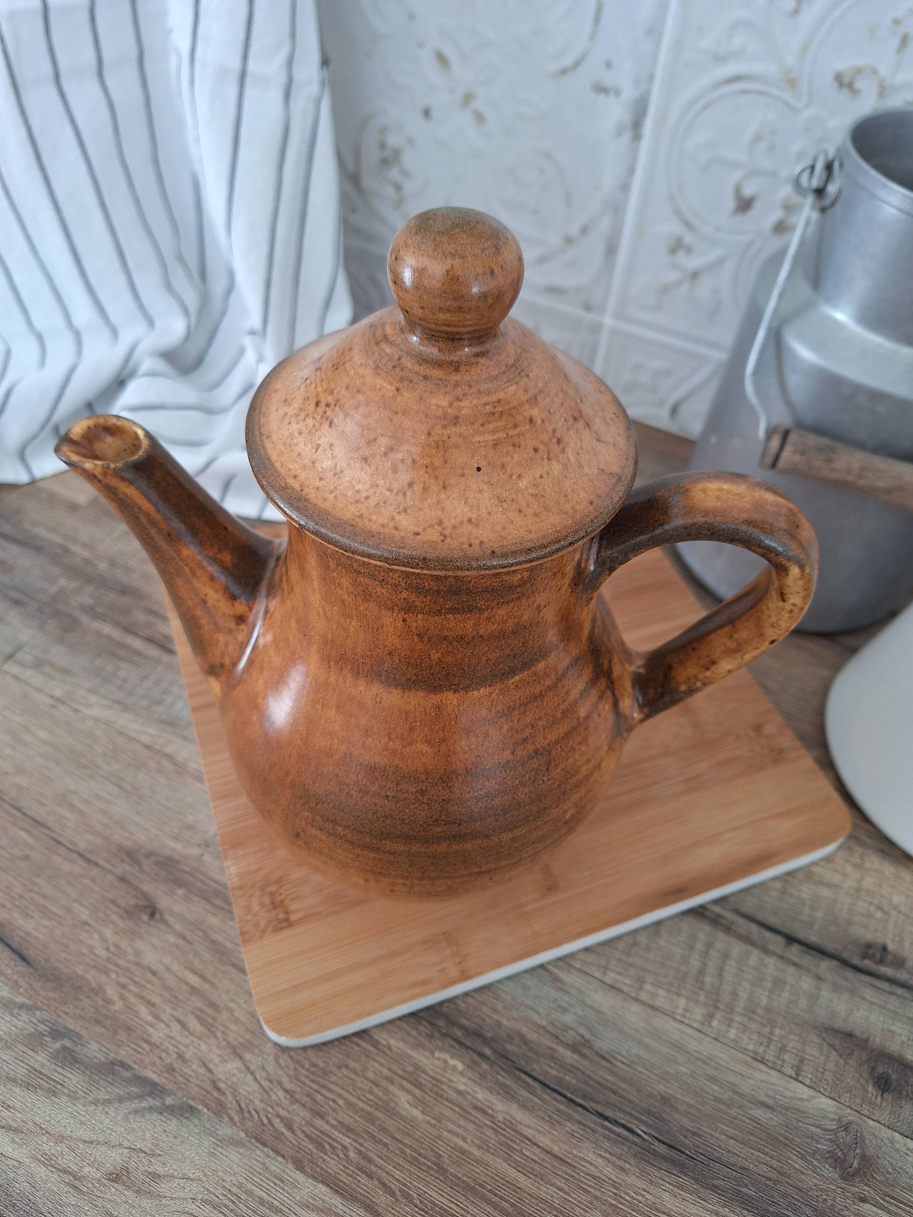 Vintage stoneware teapot / coffee pot