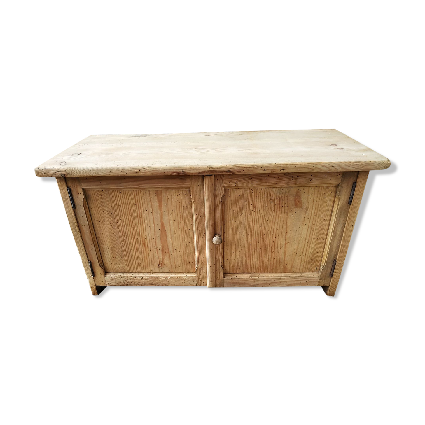 Small old tree closet