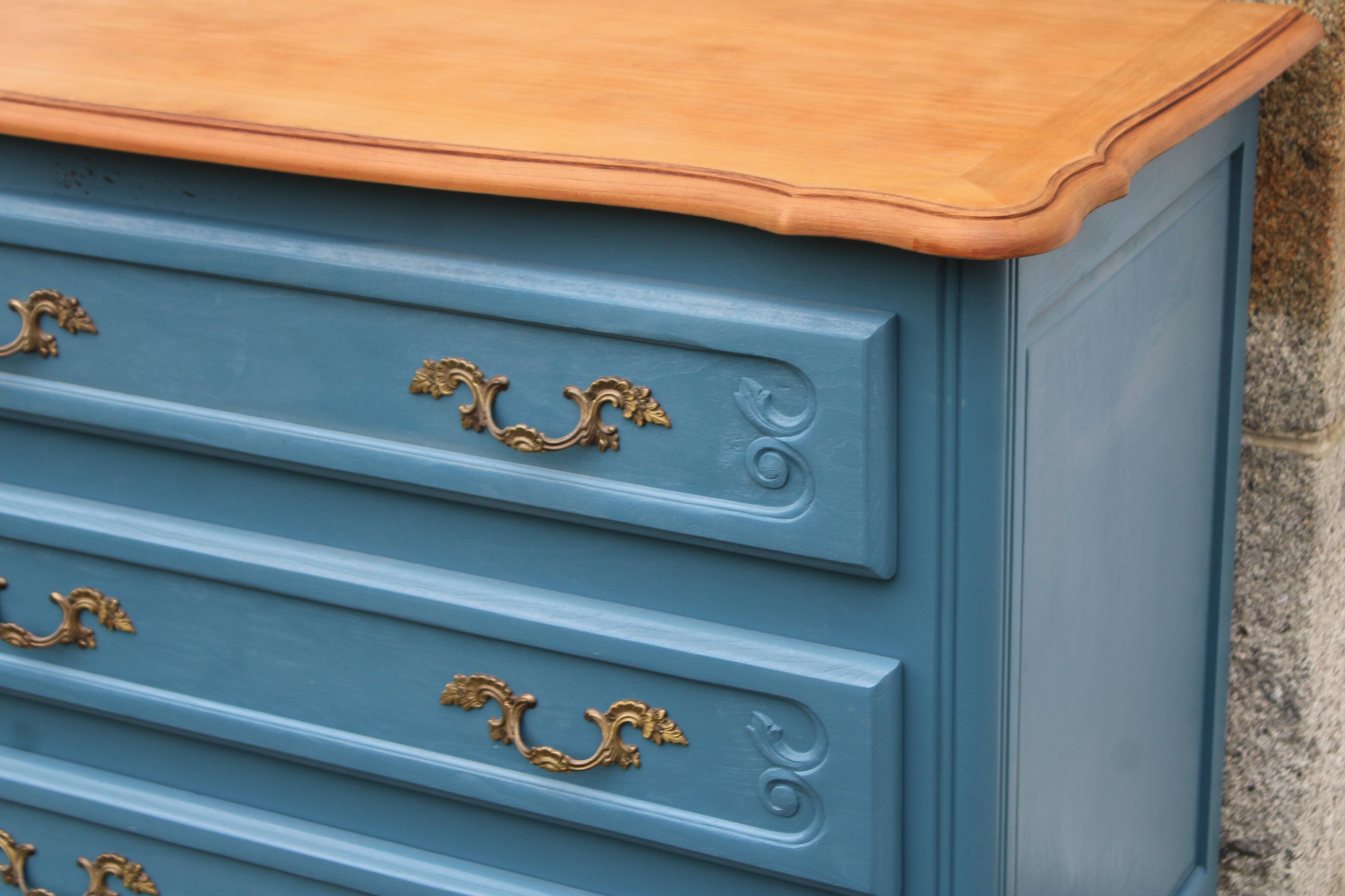 Commode ancienne rénovée bleu – plateau bois – 3 tiroirs