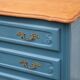 Commode ancienne rénovée bleu – plateau bois – 3 tiroirs