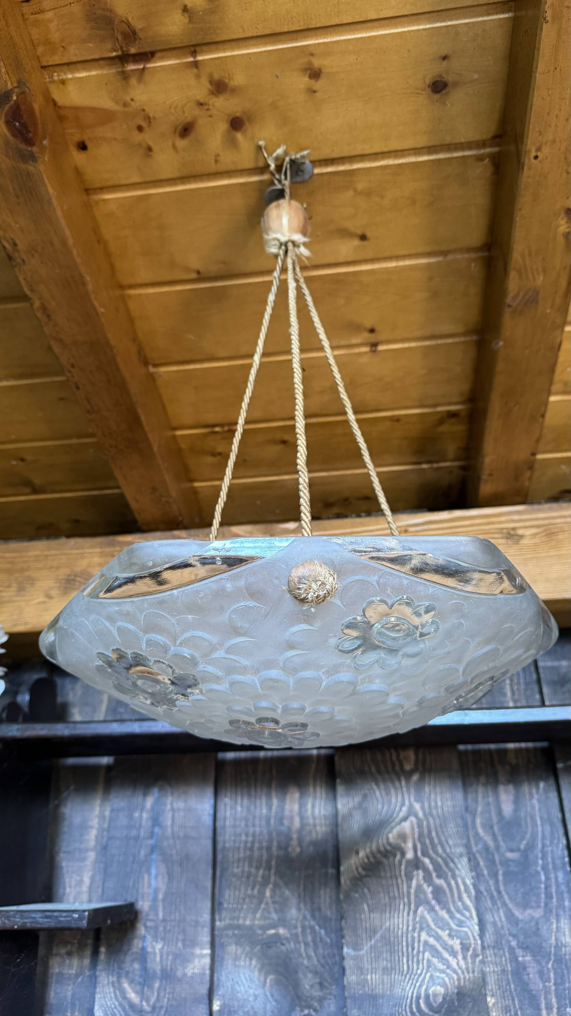 Art Deco glass press basin suspension signed Degue