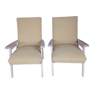 Paire de fauteuils années 70 pieds