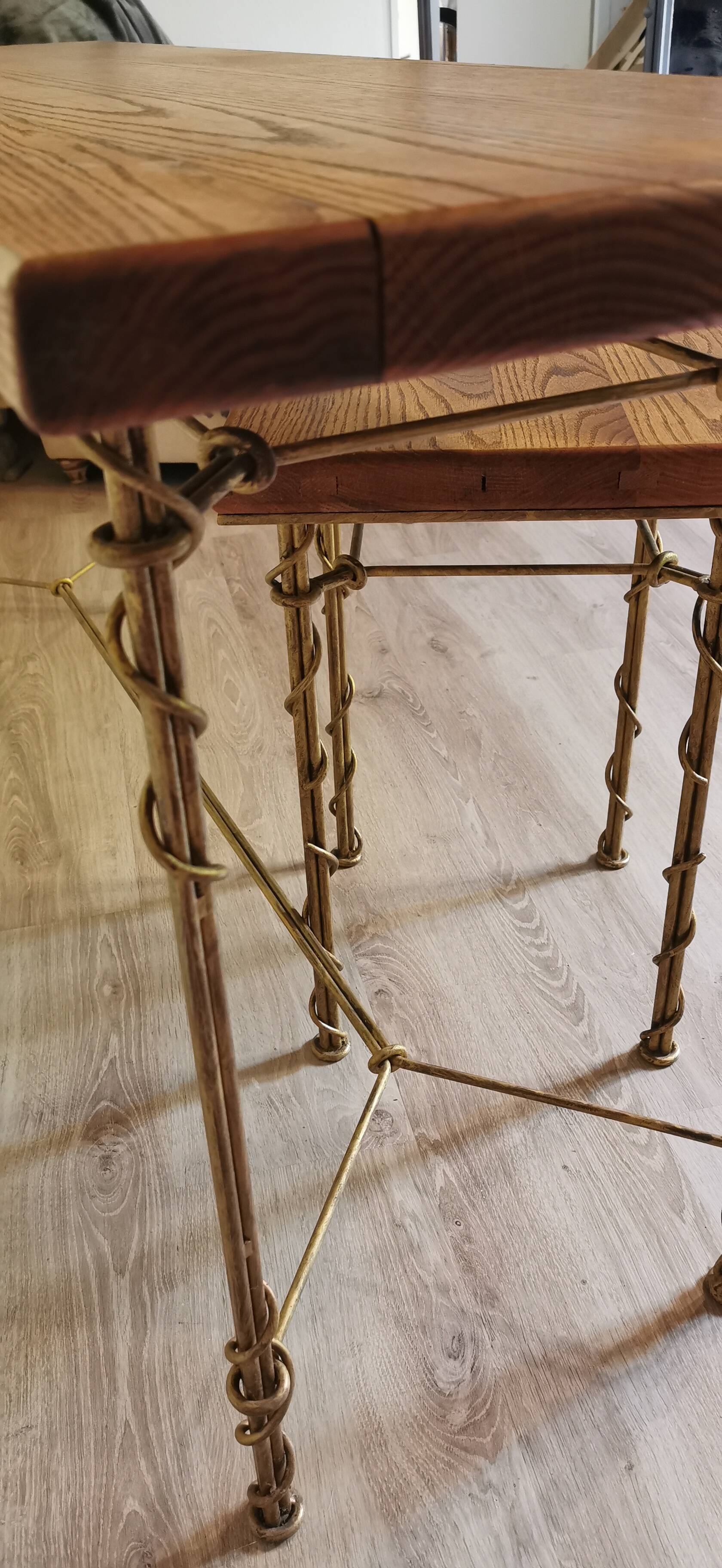 Console et table d'appoint en fer forgé imitant le lierre