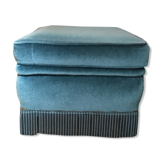 Blue velvet pouf