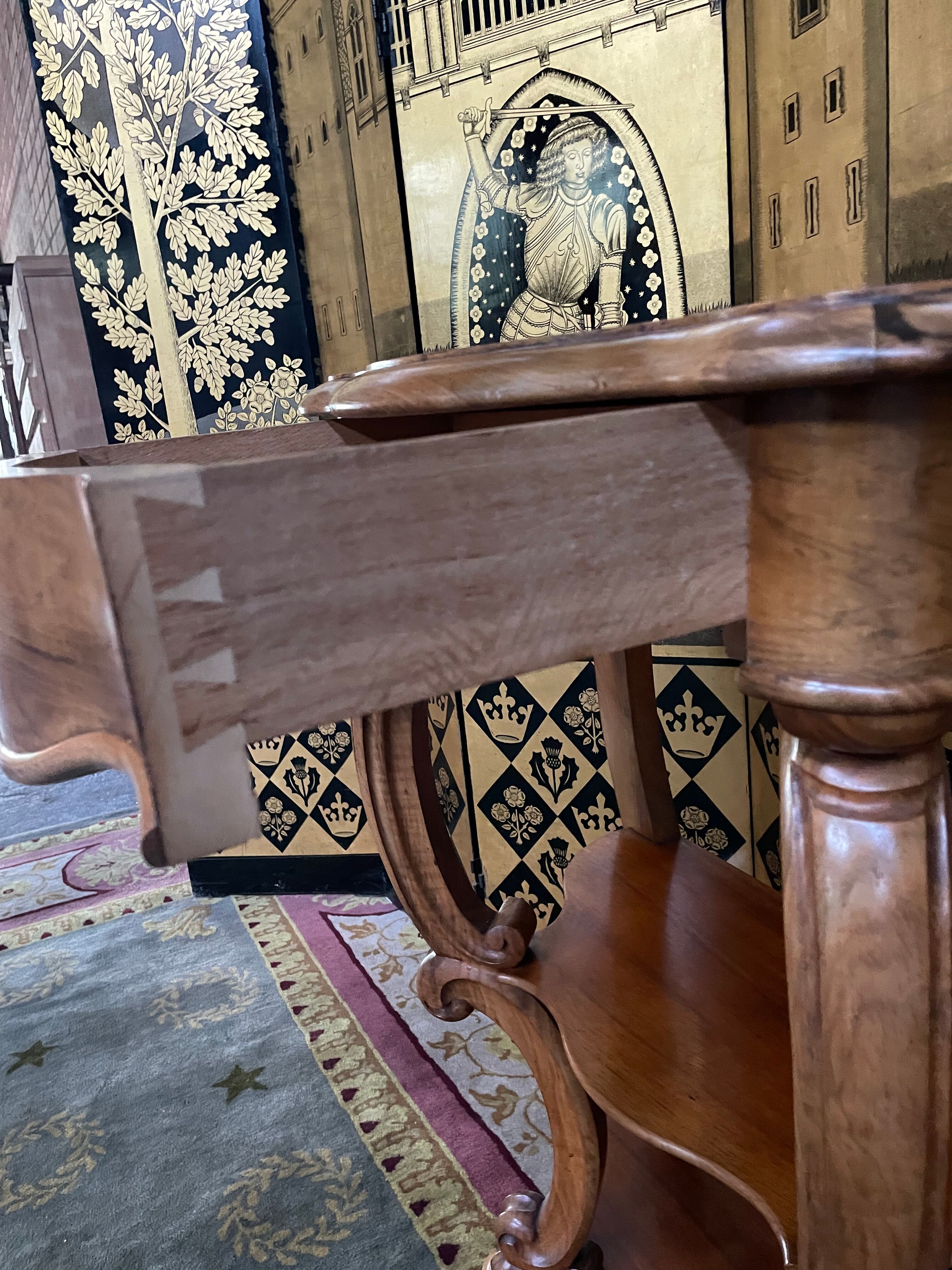 Entrance console in knot Napoleon III