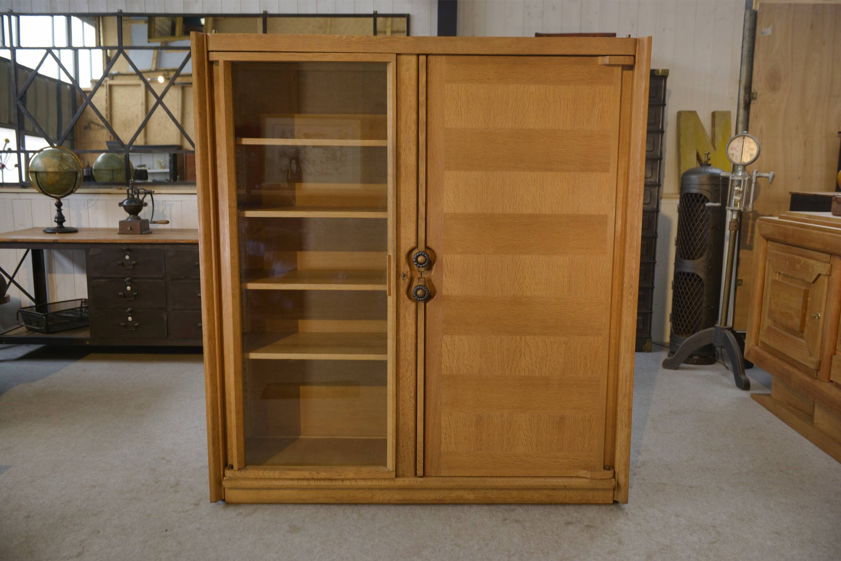 Display cabinet by Guillerme et Chambron and Danikowski for Your Home