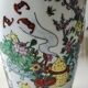 Vase Chinois Japonais polychrome en porcelaine fine, motifs Geishas