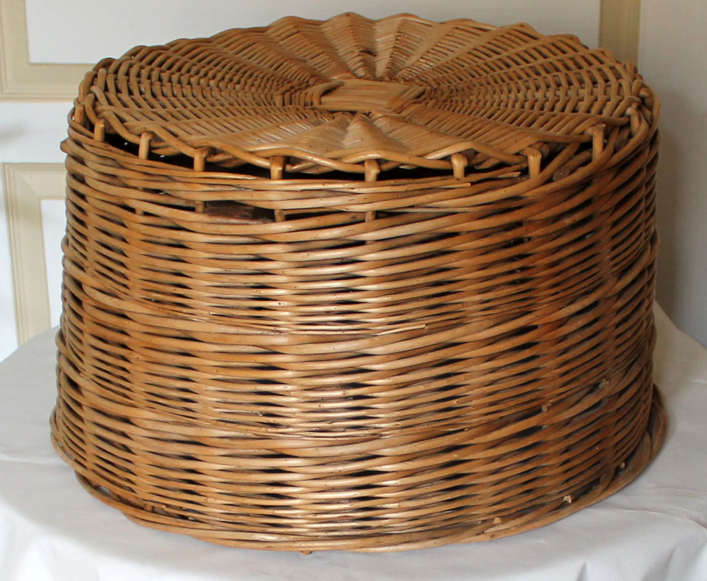 Rattan ottoman