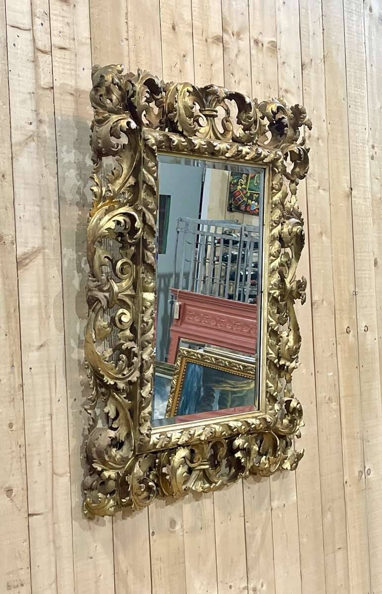 Miroir Italien 19ème en bois et plâtre doré