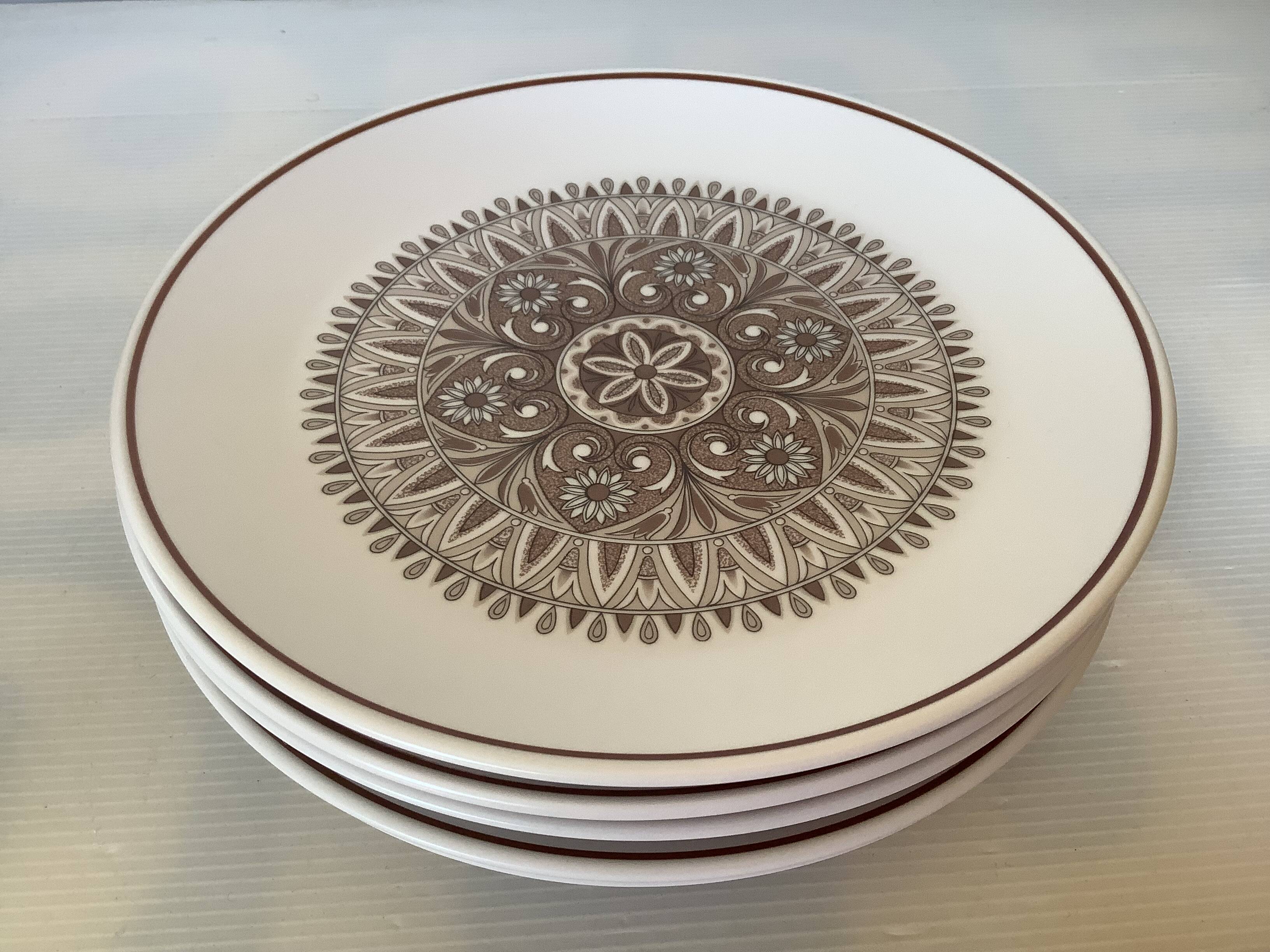 Six assiettes à dessert noritake Japan