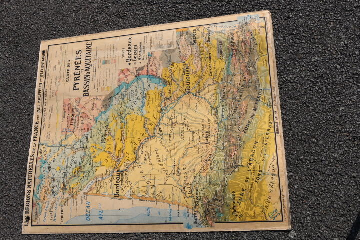 School n° 3 Pyrénées map