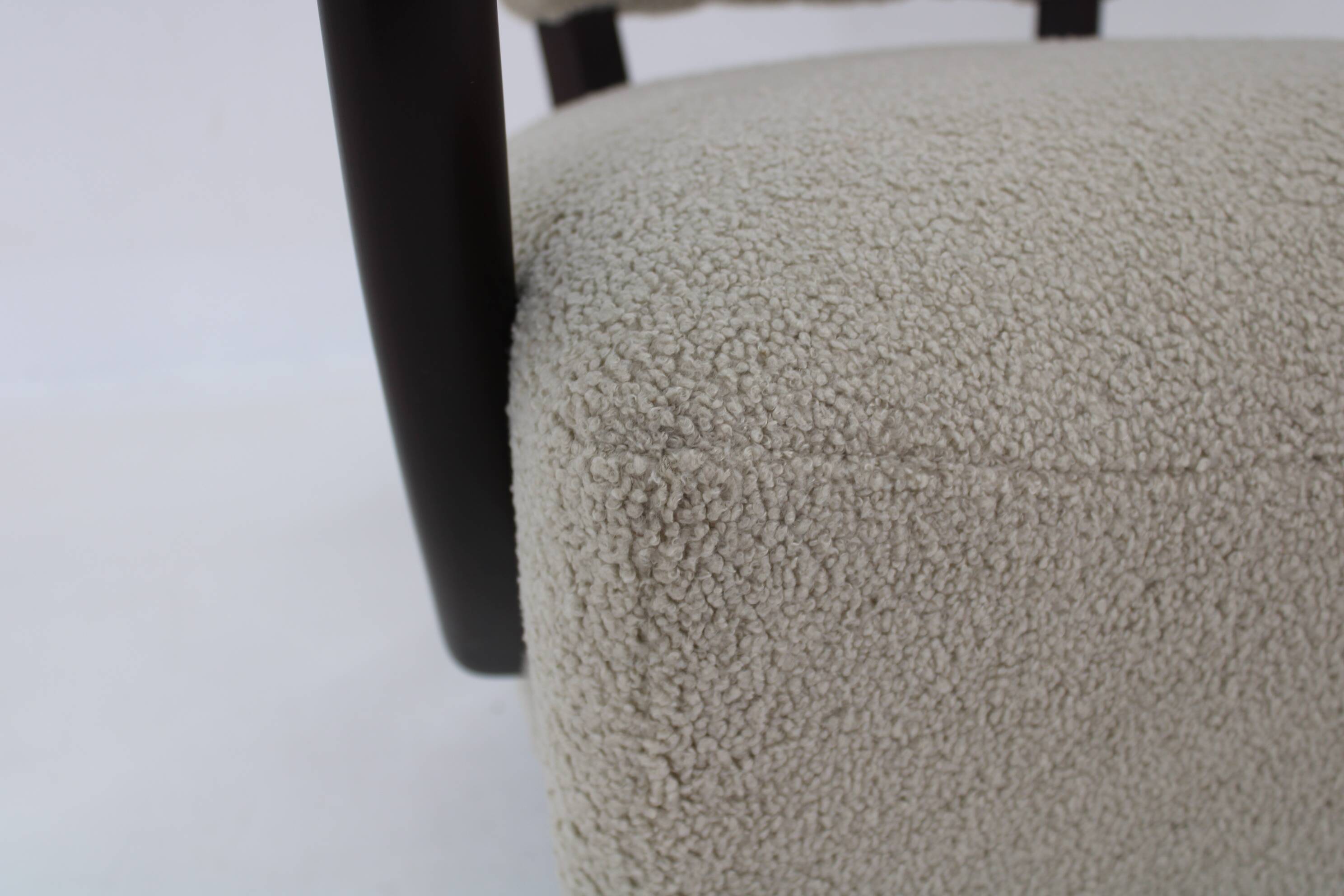1930s Pair of Jindrich Halabala Art Deco H-237 Armchairs in Bouclé, Restored