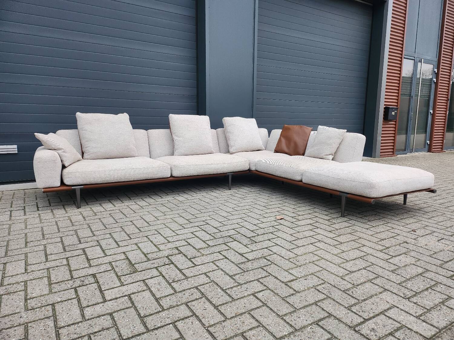 Poltrona Frau corner sofa - Let it be -