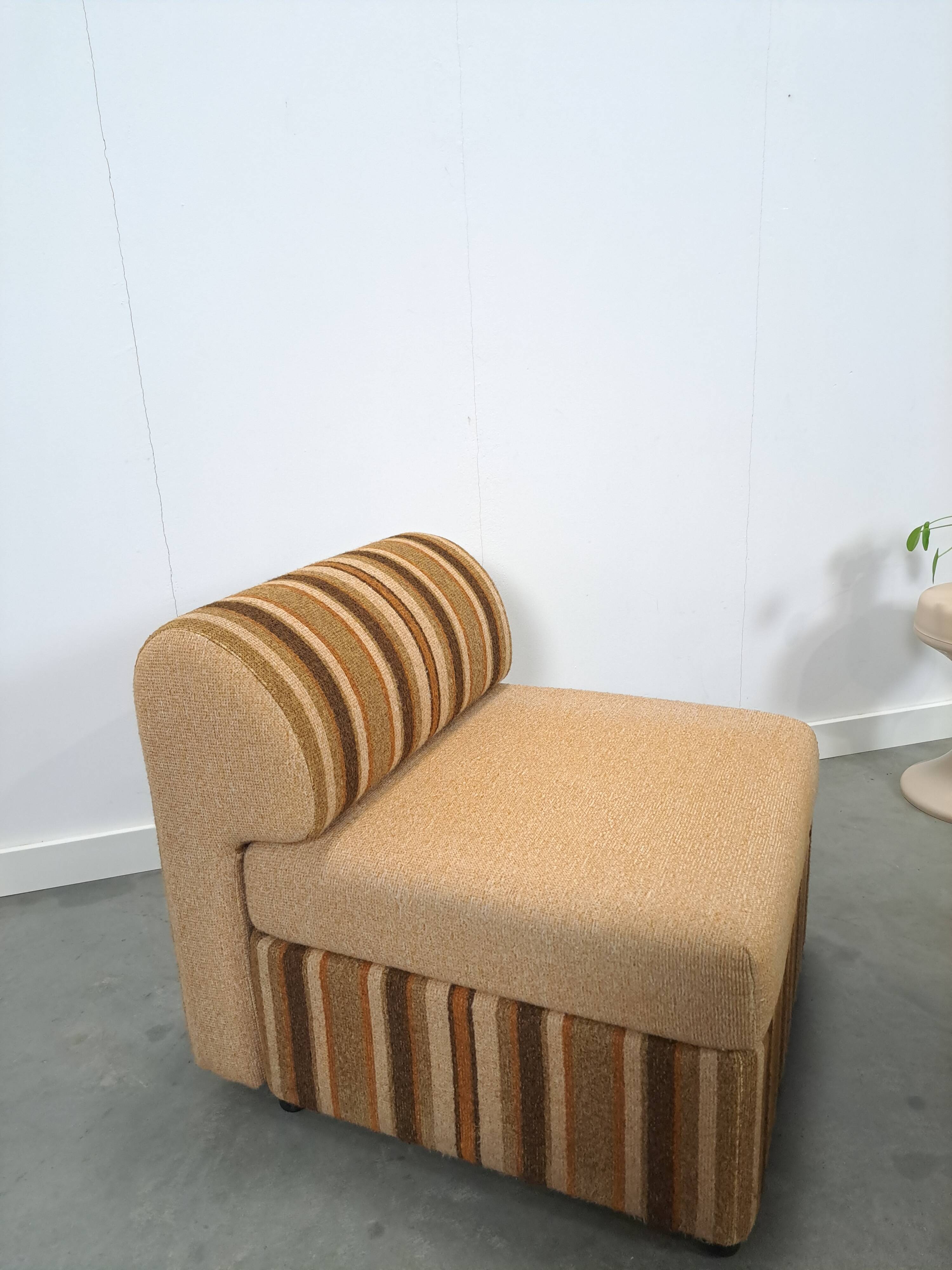 Gestreepte elementen fauteuil met hocker of sofa