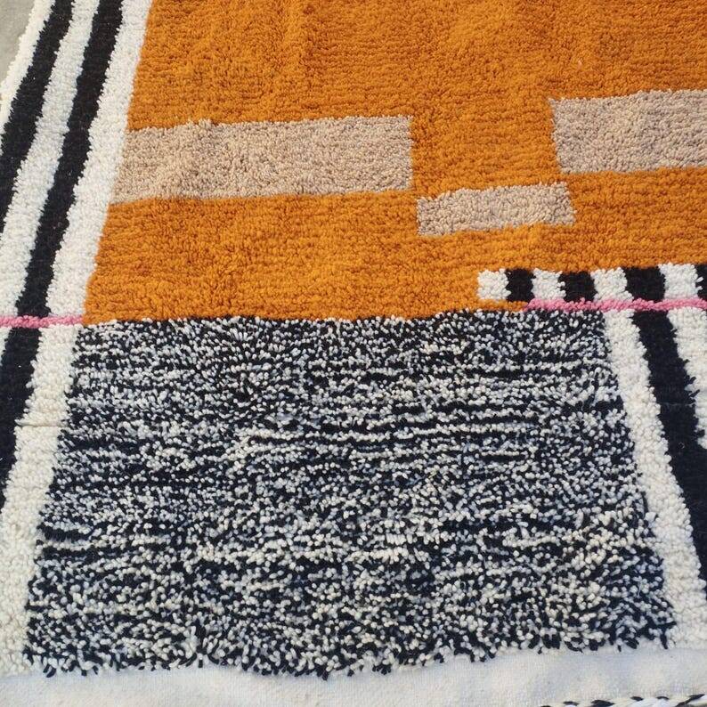 Berber Moroccan rug 250cm x 150cm