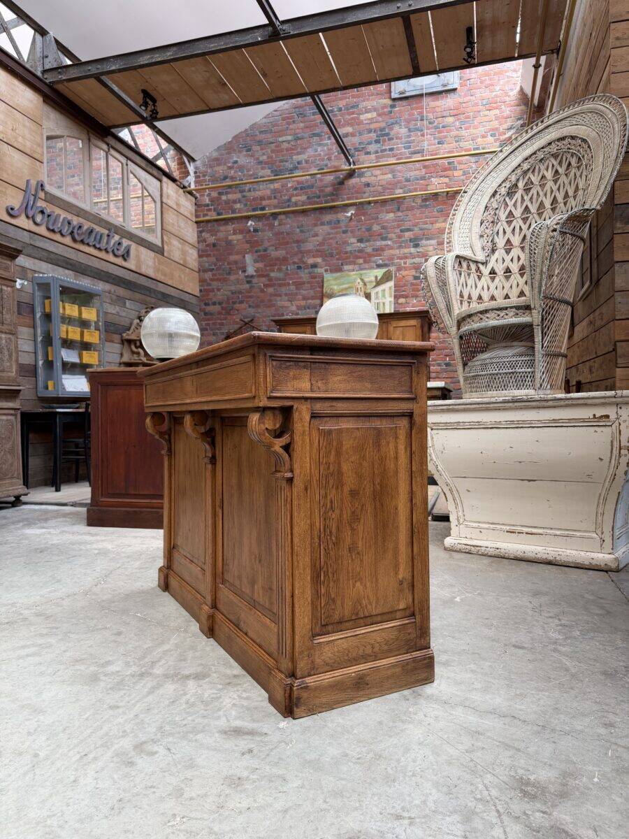 Oak counter from the 1950s