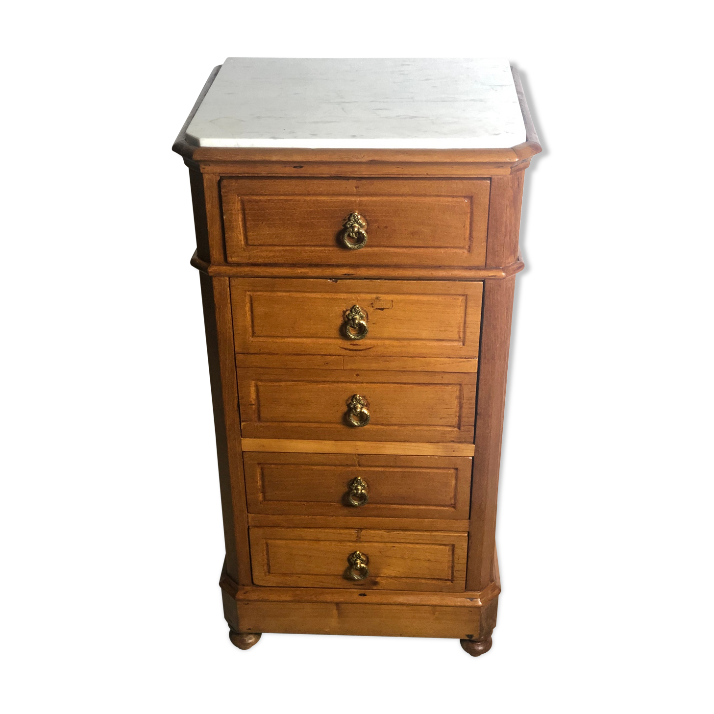 Waxed beech chiffon with white marble top