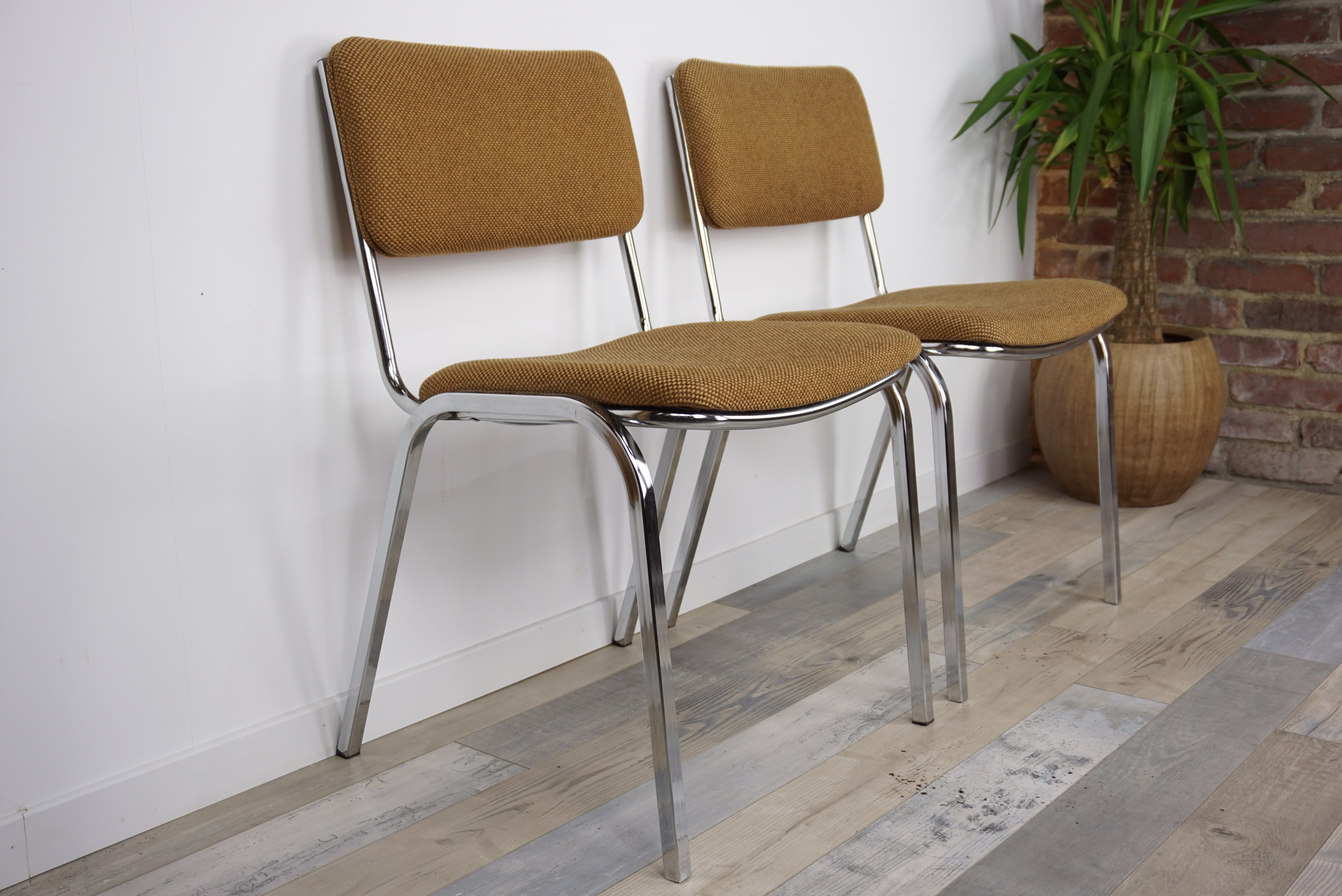 Suite of 6 chrome and tweed chairs 50