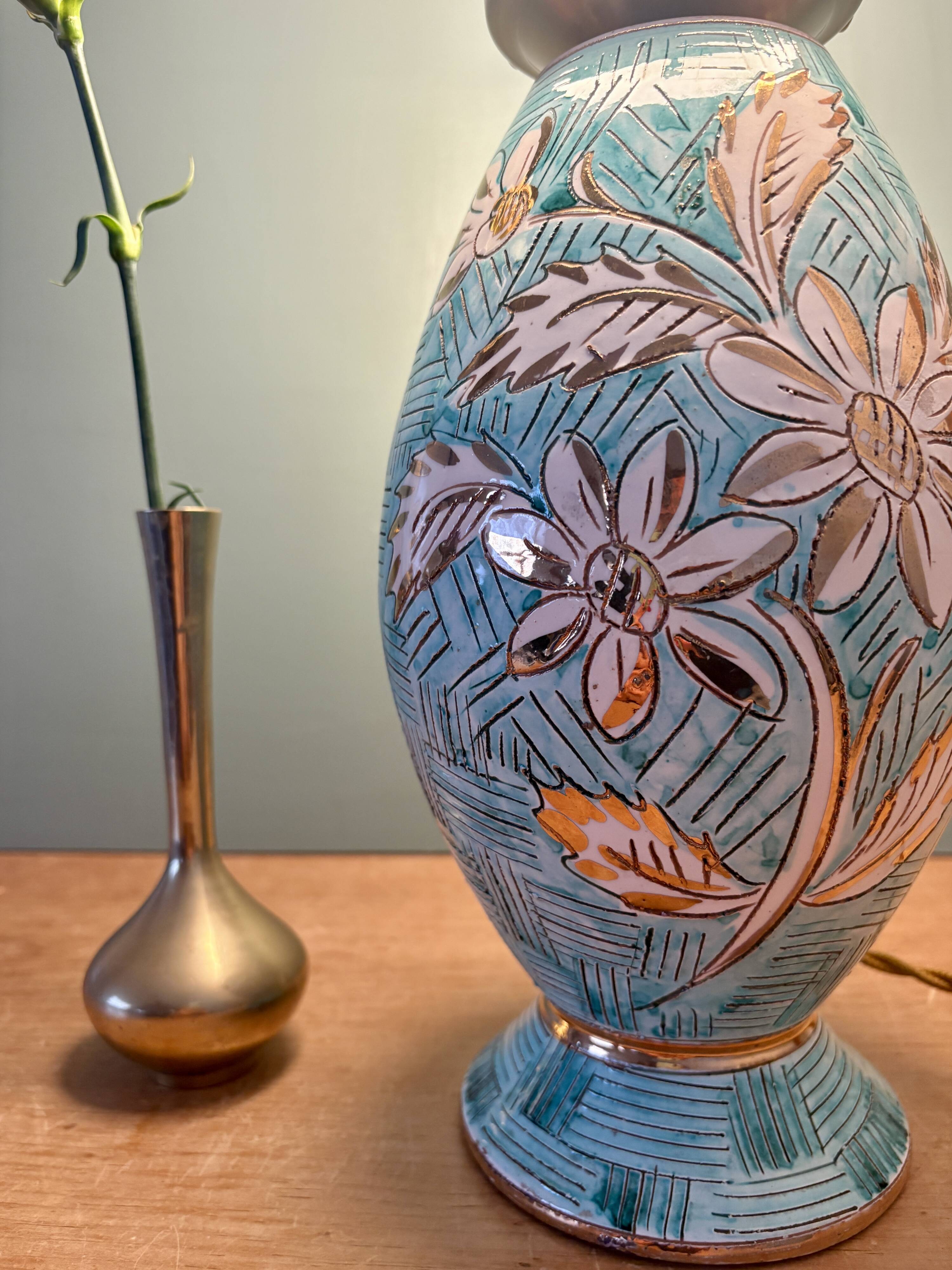 Lampe vintage en céramique et opaline blanche.