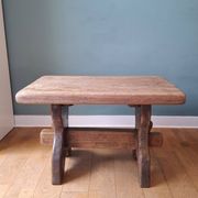 Table basse brutaliste