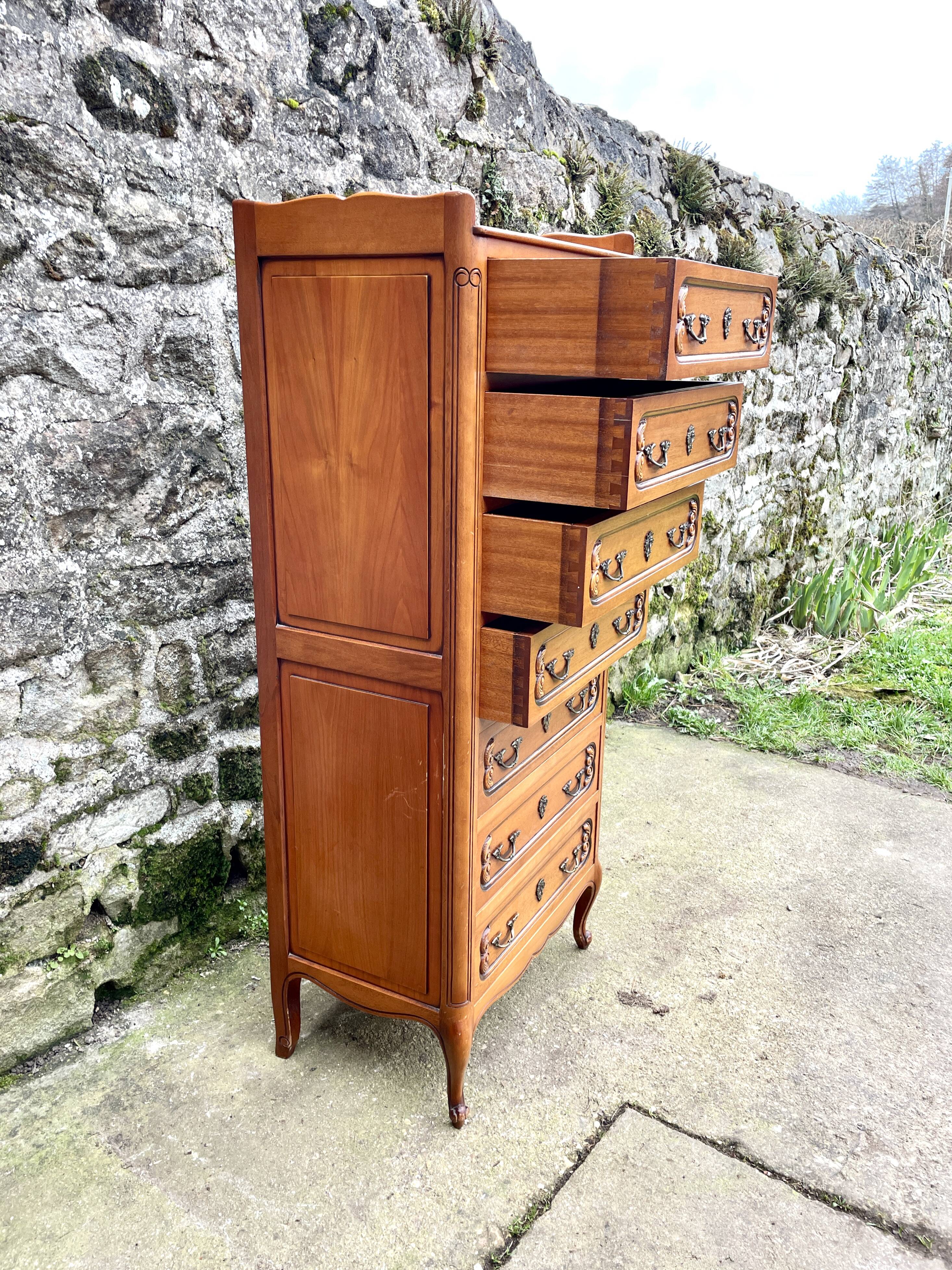 Louis XV style weekly planner