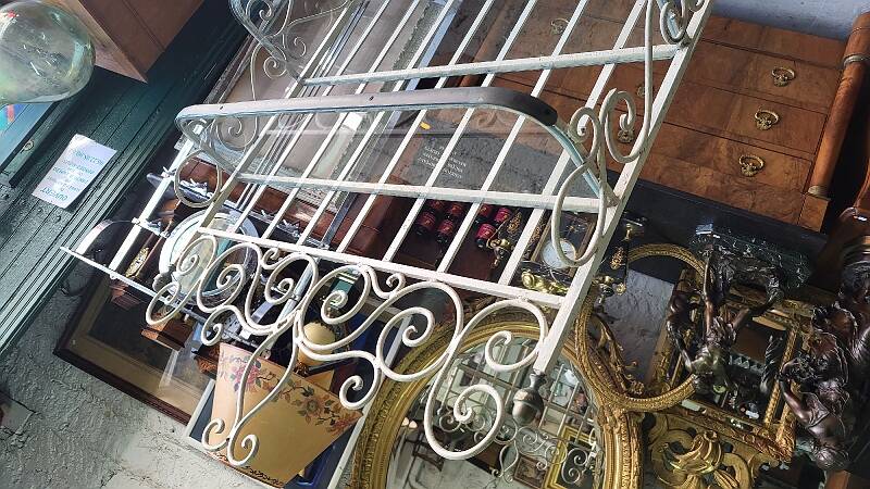 Etagere boulangere ancienne en fer forge a 5 niveaux