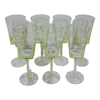 7 stemmed glasses 375ml