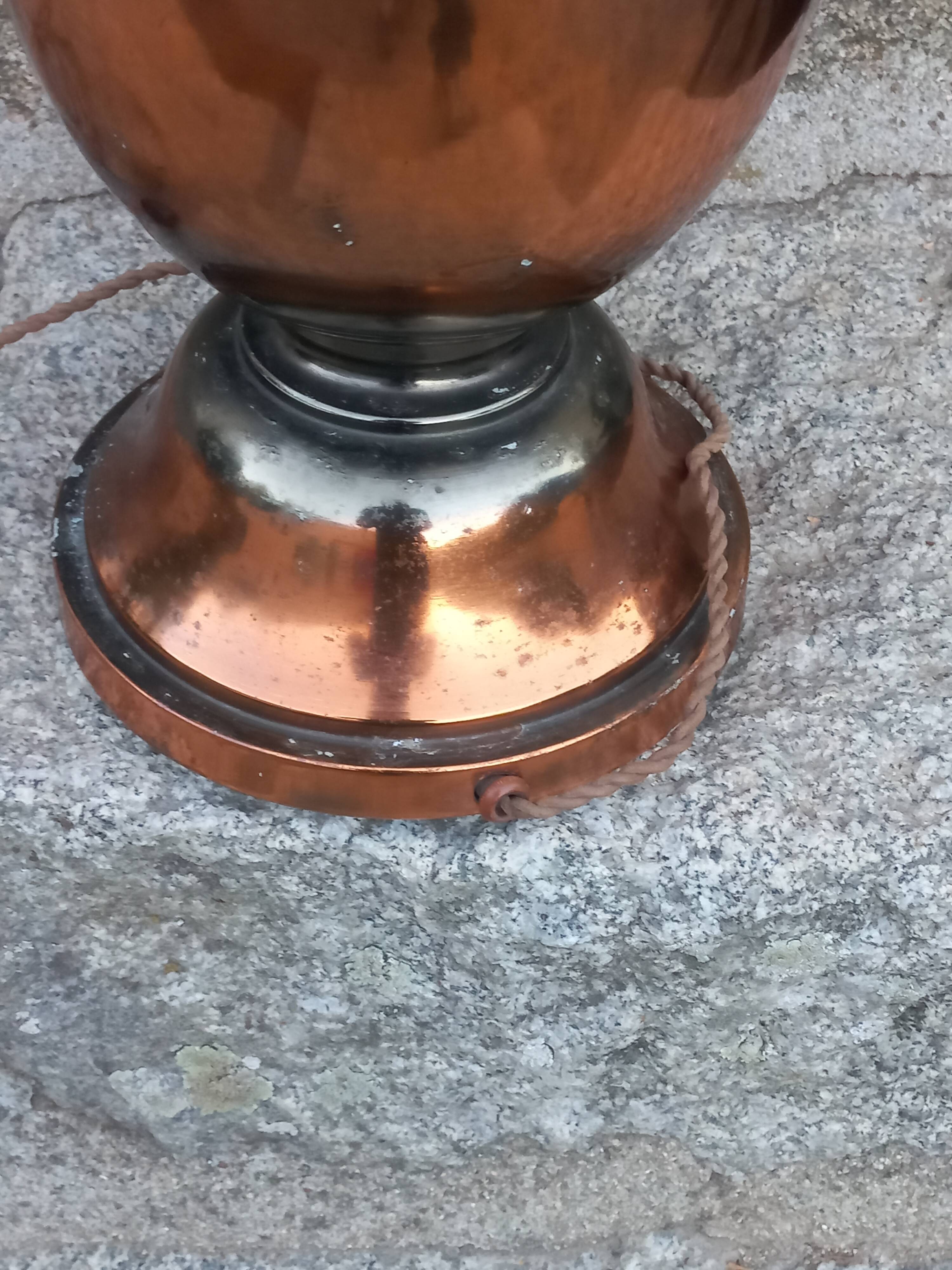 Art Deco tulip lamp in copper metal, 42.5cm from the 1930s.