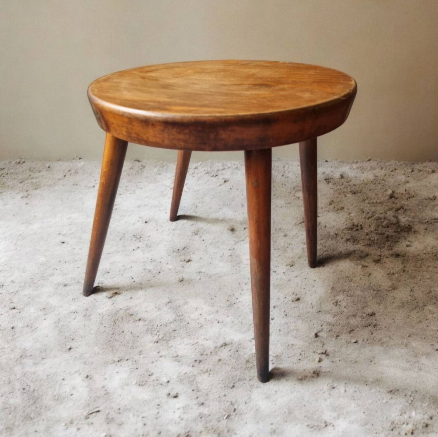 Coffee or bedside table