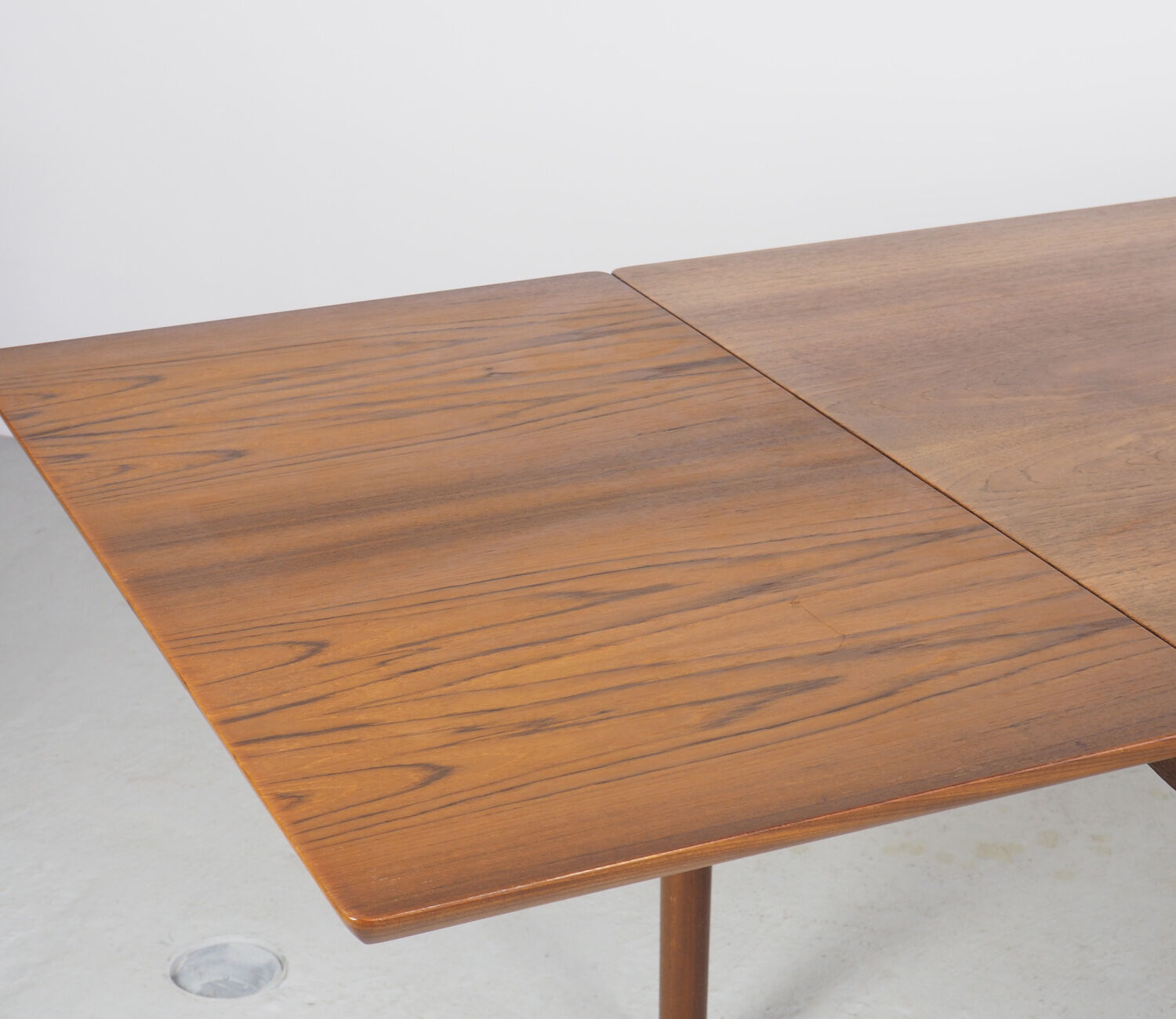 Vintage Danish design extendable teak dinner table, 1960's