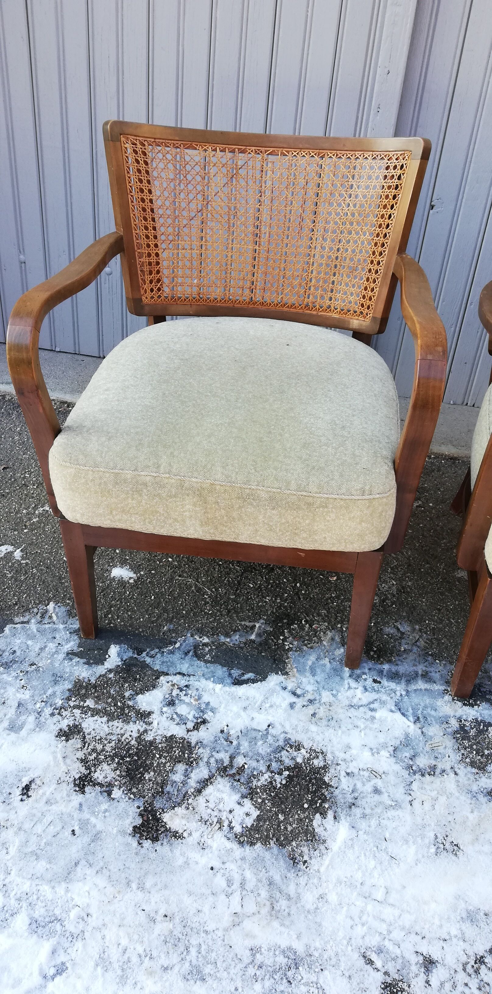 Paire de fauteuils vintage cannage