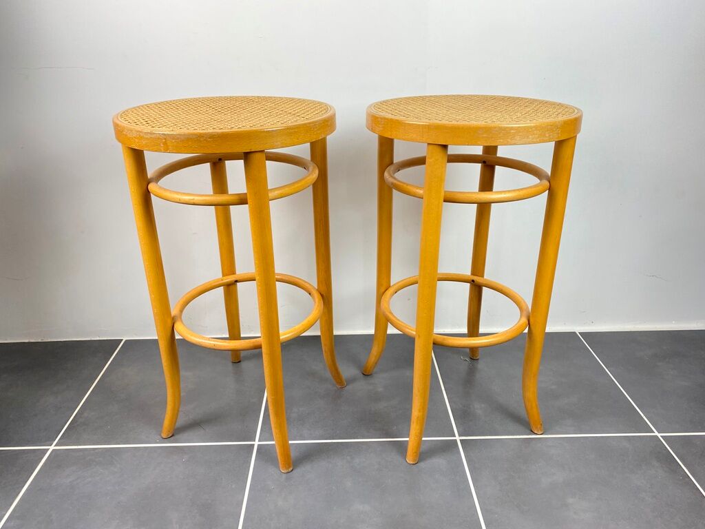 Bar stools cannage and curved wood 80s