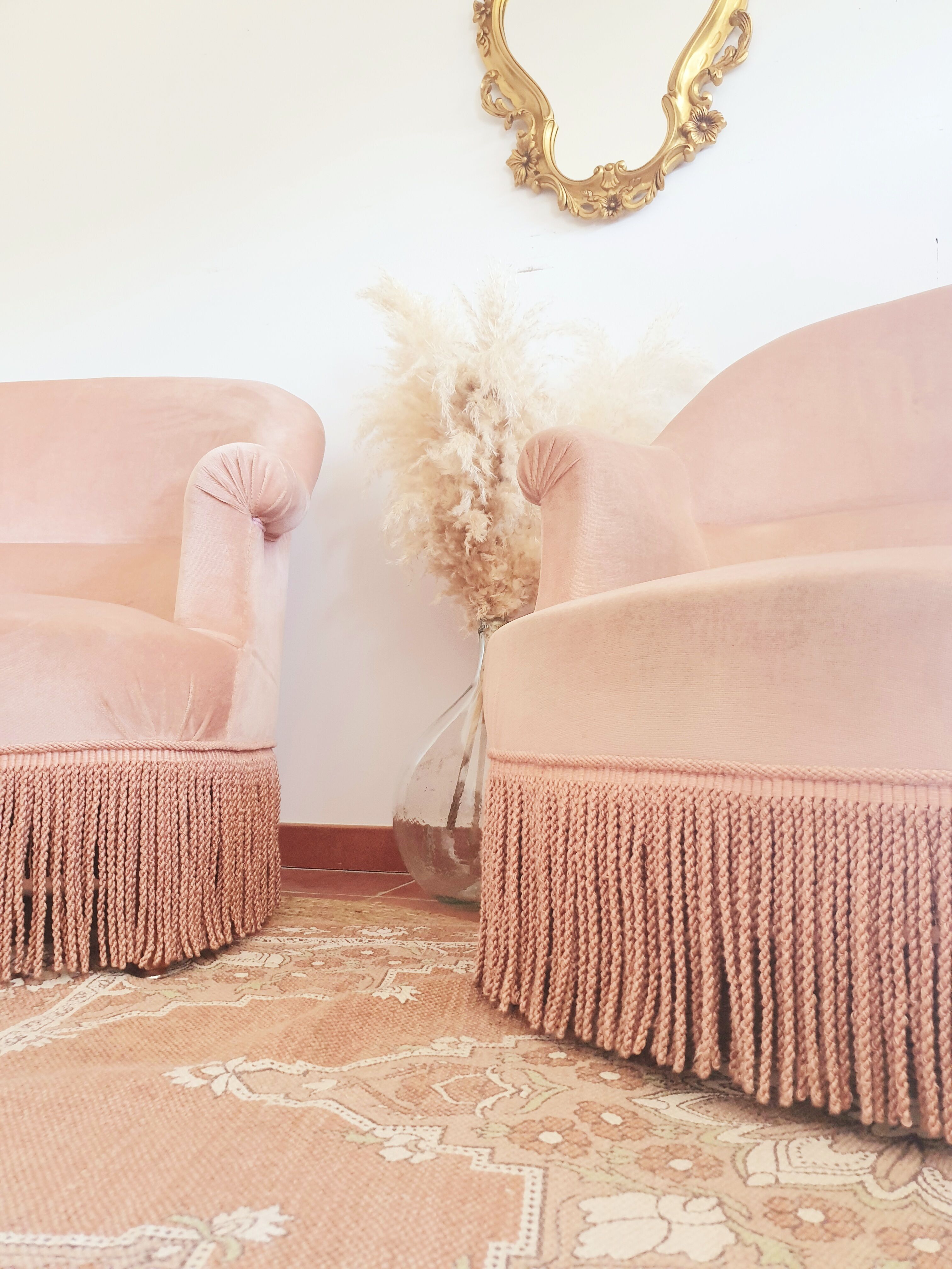 Duo de fauteuils crapauds rose poudré