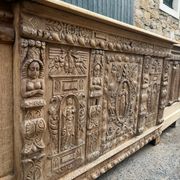Grand Renaissance buffet in oak