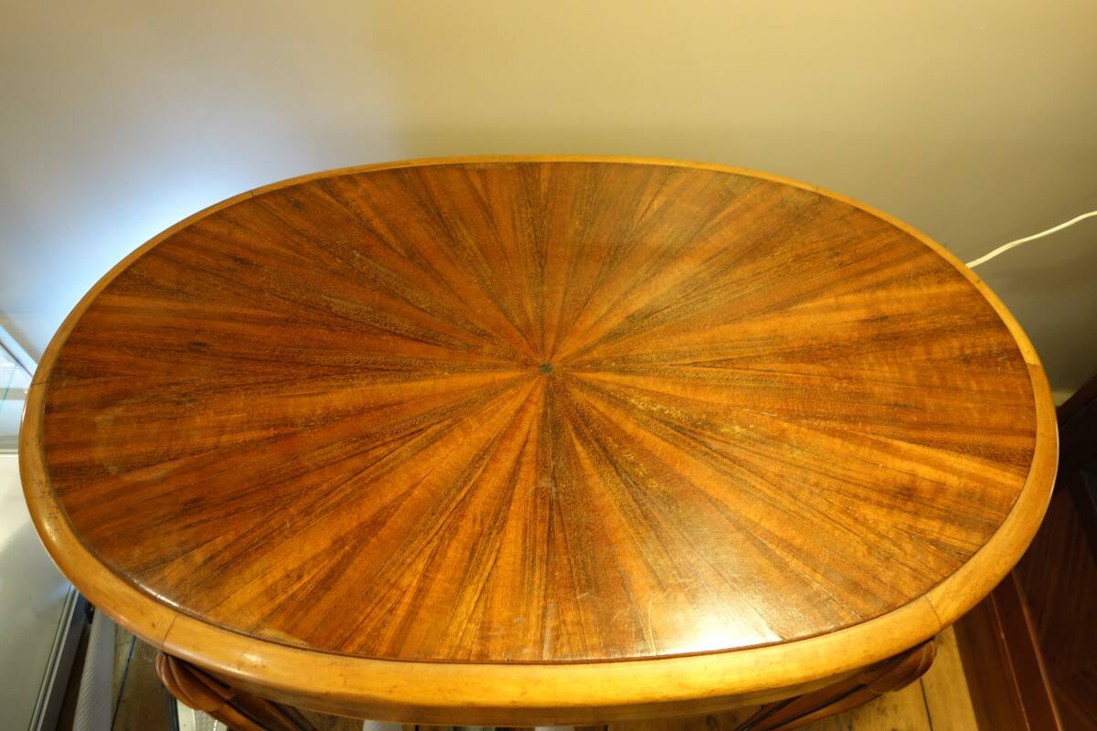 Oval Art Deco side table inlaid with a star, Sue & Mare style, circa